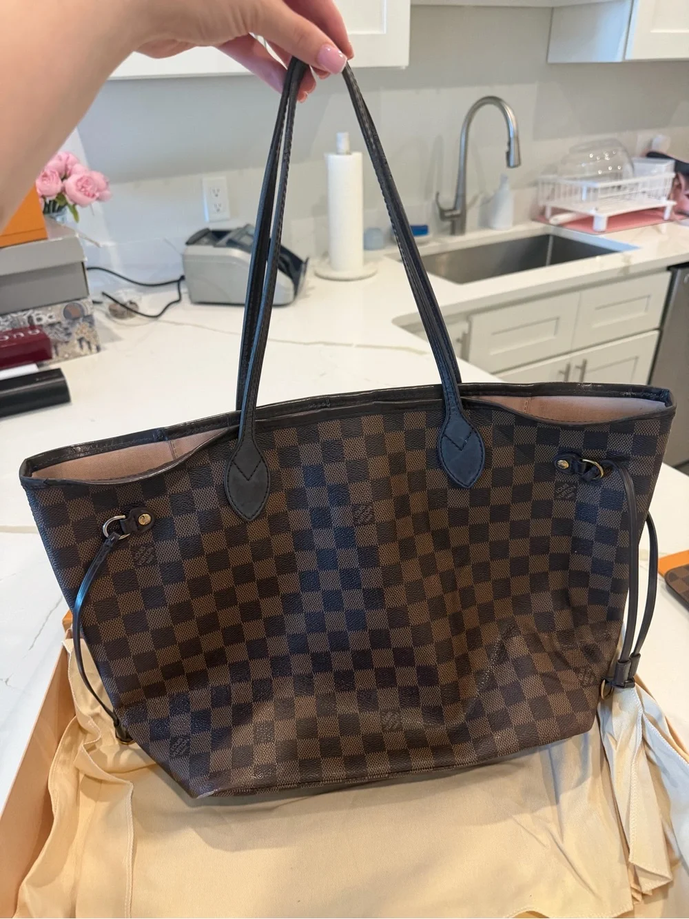 Louis Vuitton Neverfull Tote Bag (wristlet included)  - Women's Shoulder Handbag